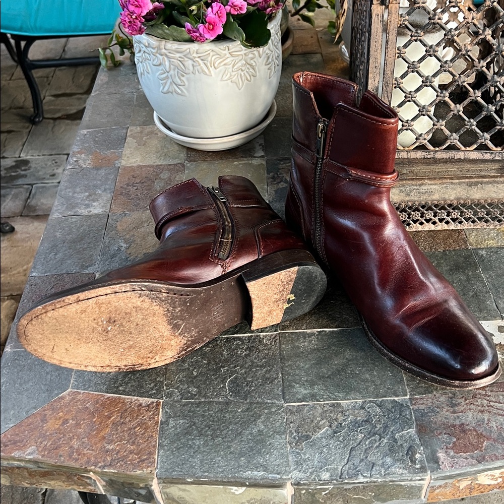 Frye Melissa Brown Leather Ankle Bootie 8 - Picture 6 of 7